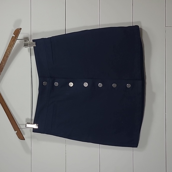 EUC Wilfred Free Skirt Women's sz 8 Blue Stretch Denim Button Down Mini Skirt - Picture 2 of 8